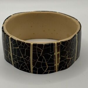 Vintage African Style Black and Cream Cracked-Pattern Bangle Bracelet 8”